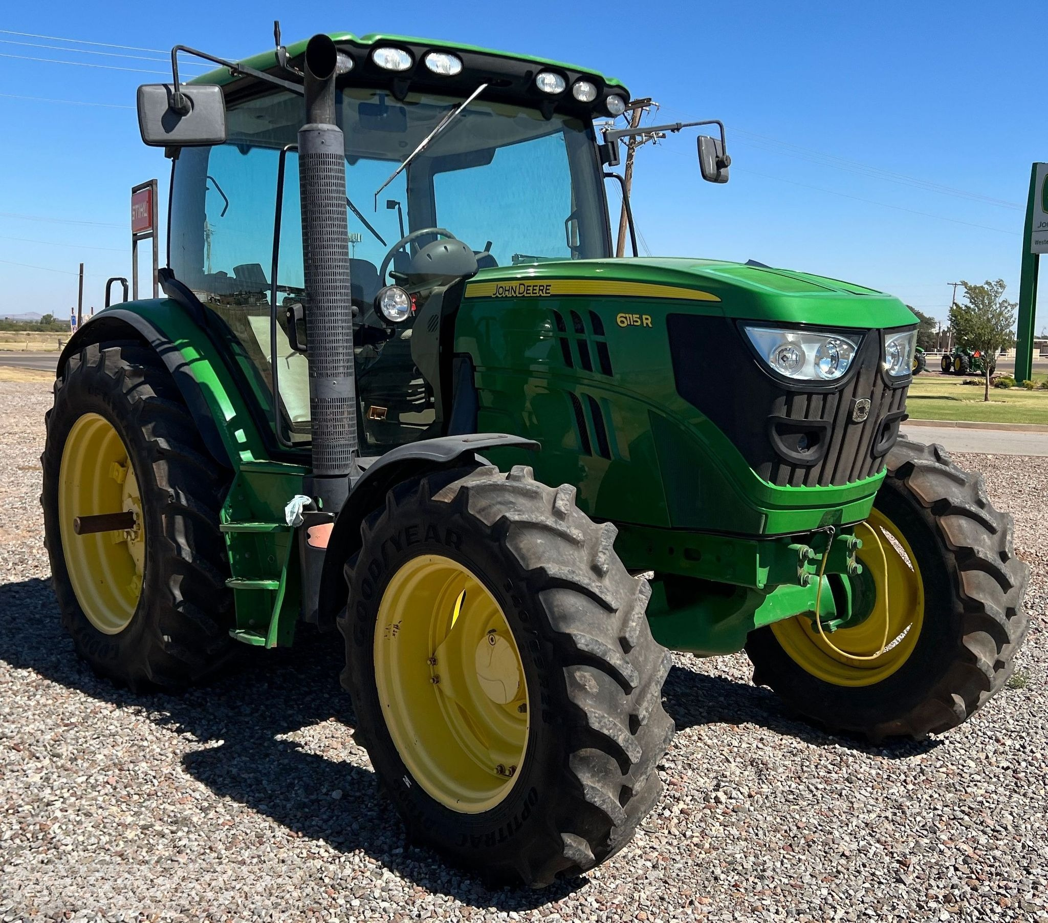 2012 John Deere 6115R MFWD Tractor thumbnail 3