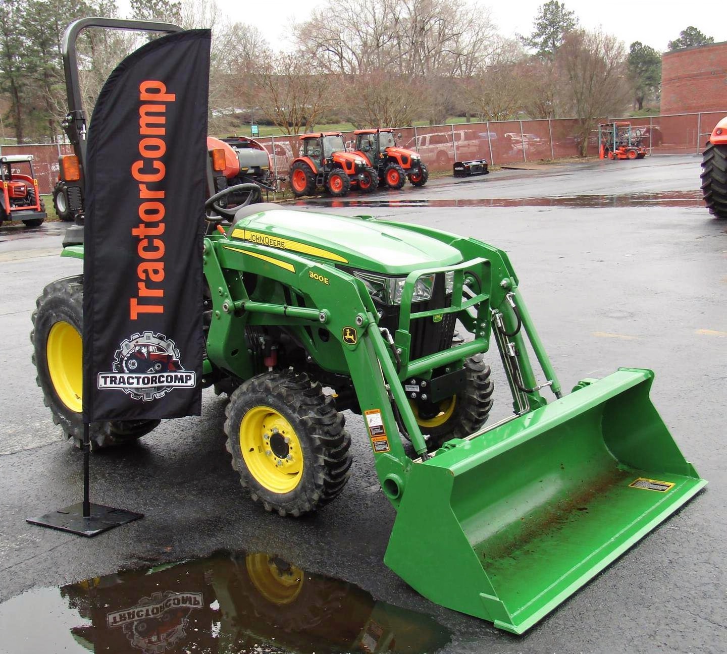 2017 John Deere 3025E MFWD Tractor with 300E Loader