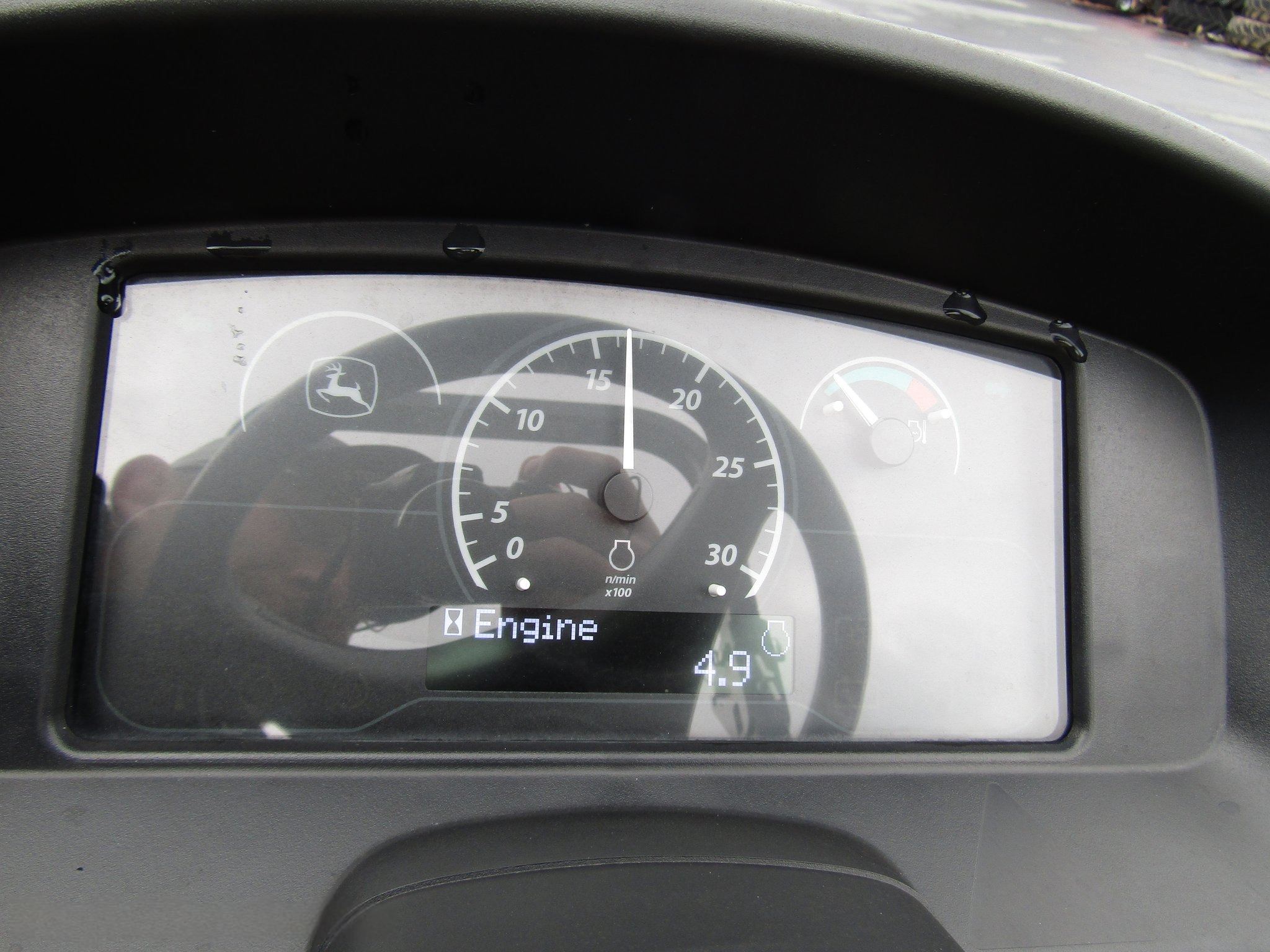 2017 John Deere 3025E MFWD Tractor with 300E Loader thumbnail 7