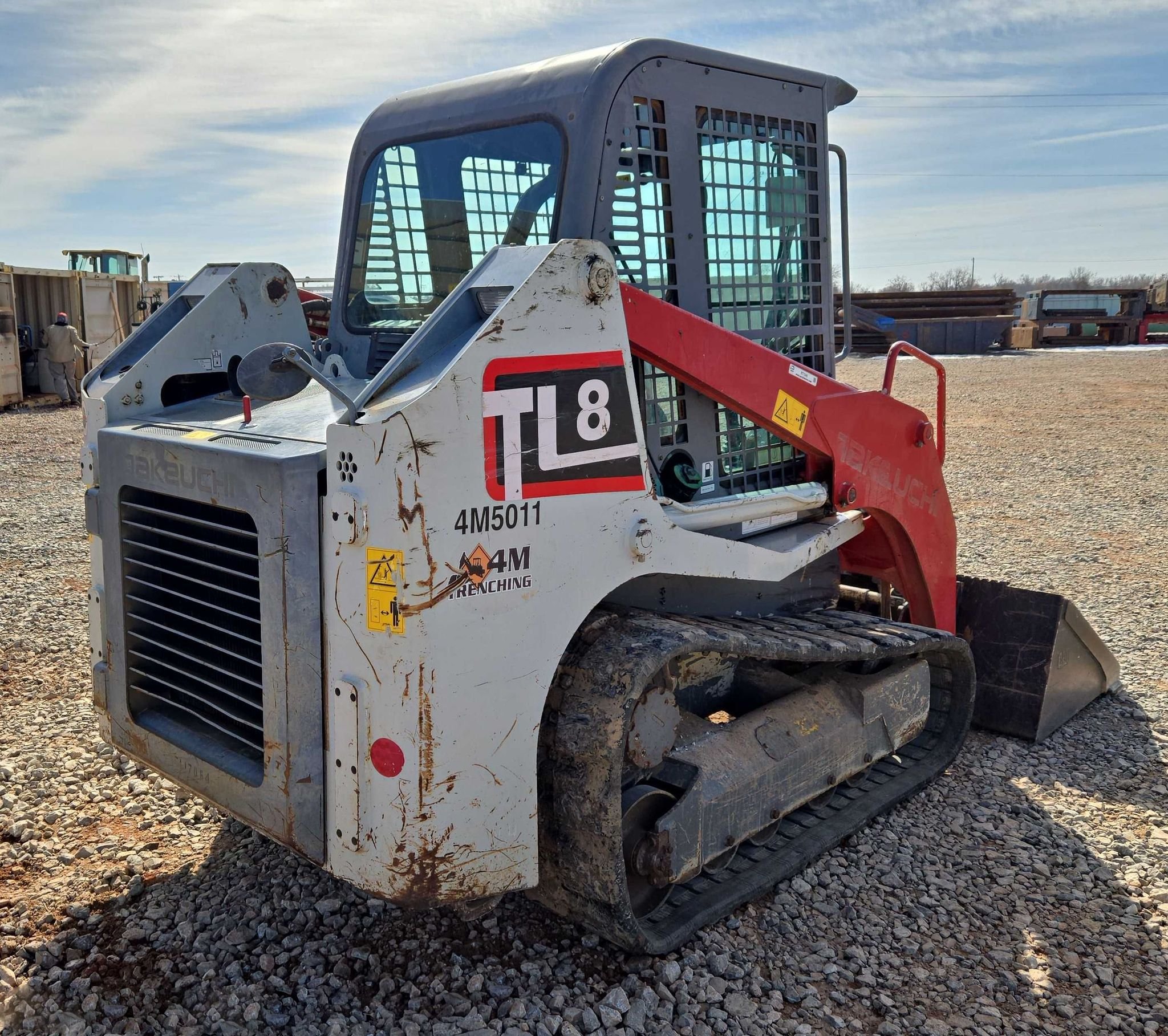 2017 Takeuchi TL8 Tracked Skid Steer Loader thumbnail 3