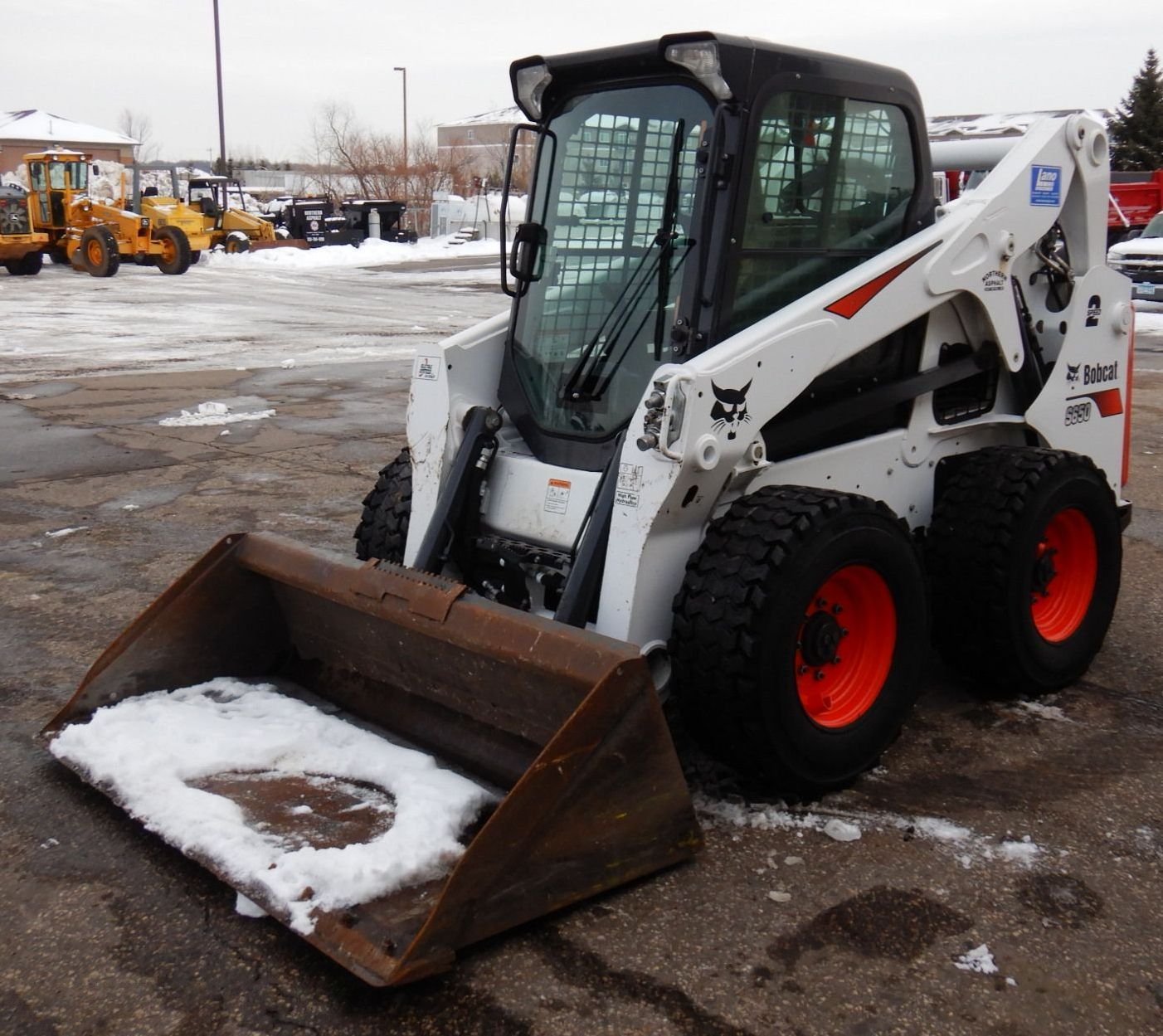 2018 Bobcat S650 Skid Steer Loader thumbnail 2