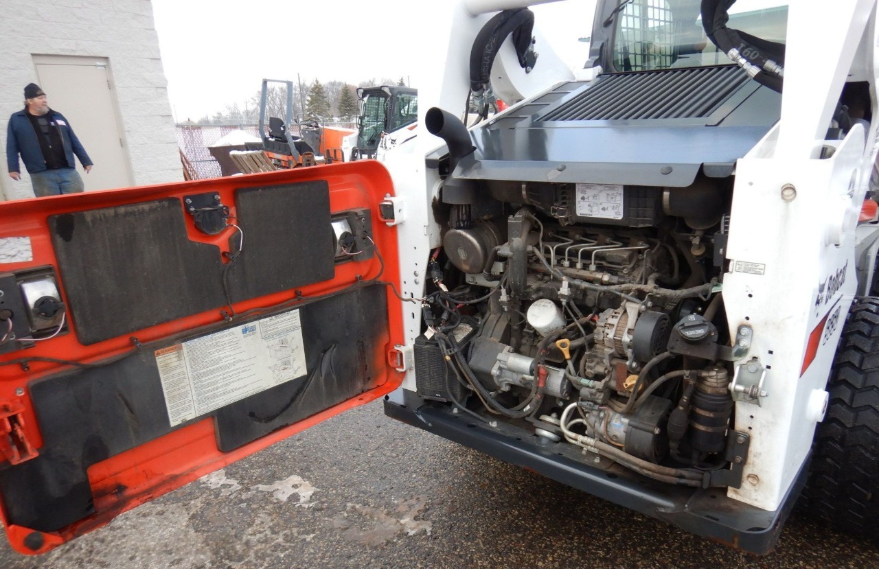 2018 Bobcat S650 Skid Steer Loader thumbnail 7