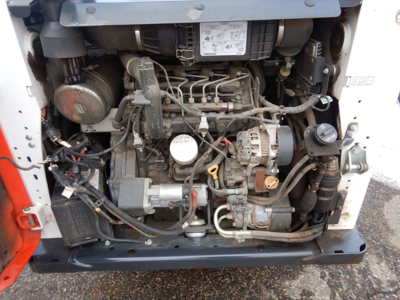 2018 Bobcat S650 Skid Steer Loader thumbnail 8