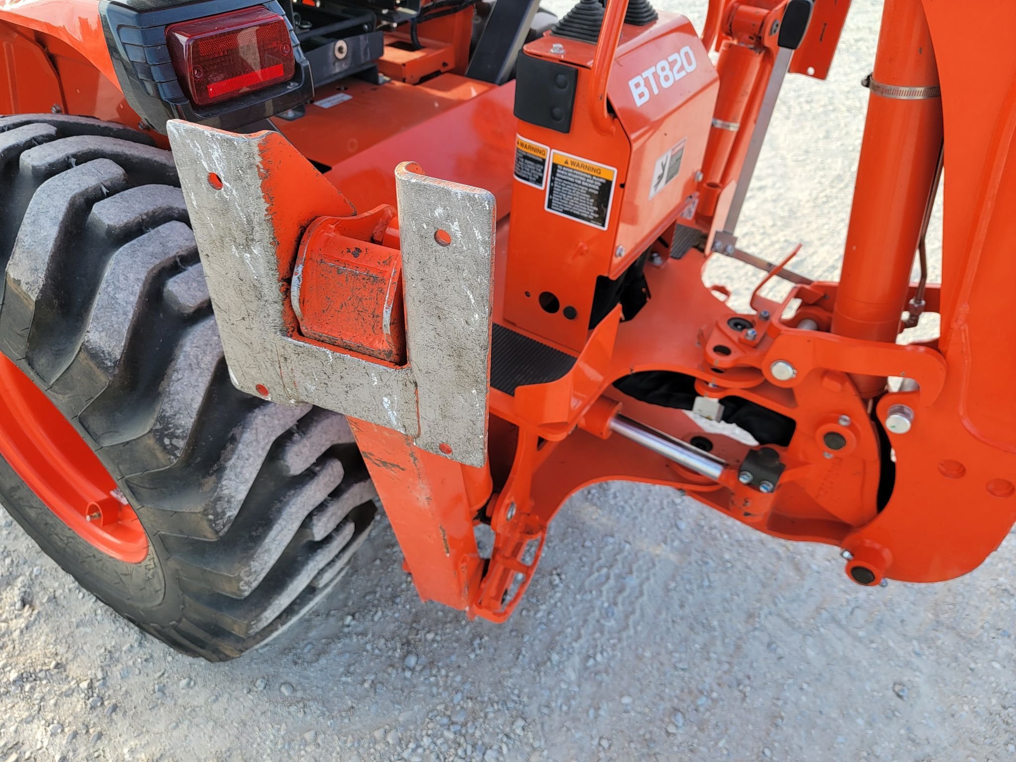 2020 Kubota B26 MFWD Tractor Loader Backhoe thumbnail 10
