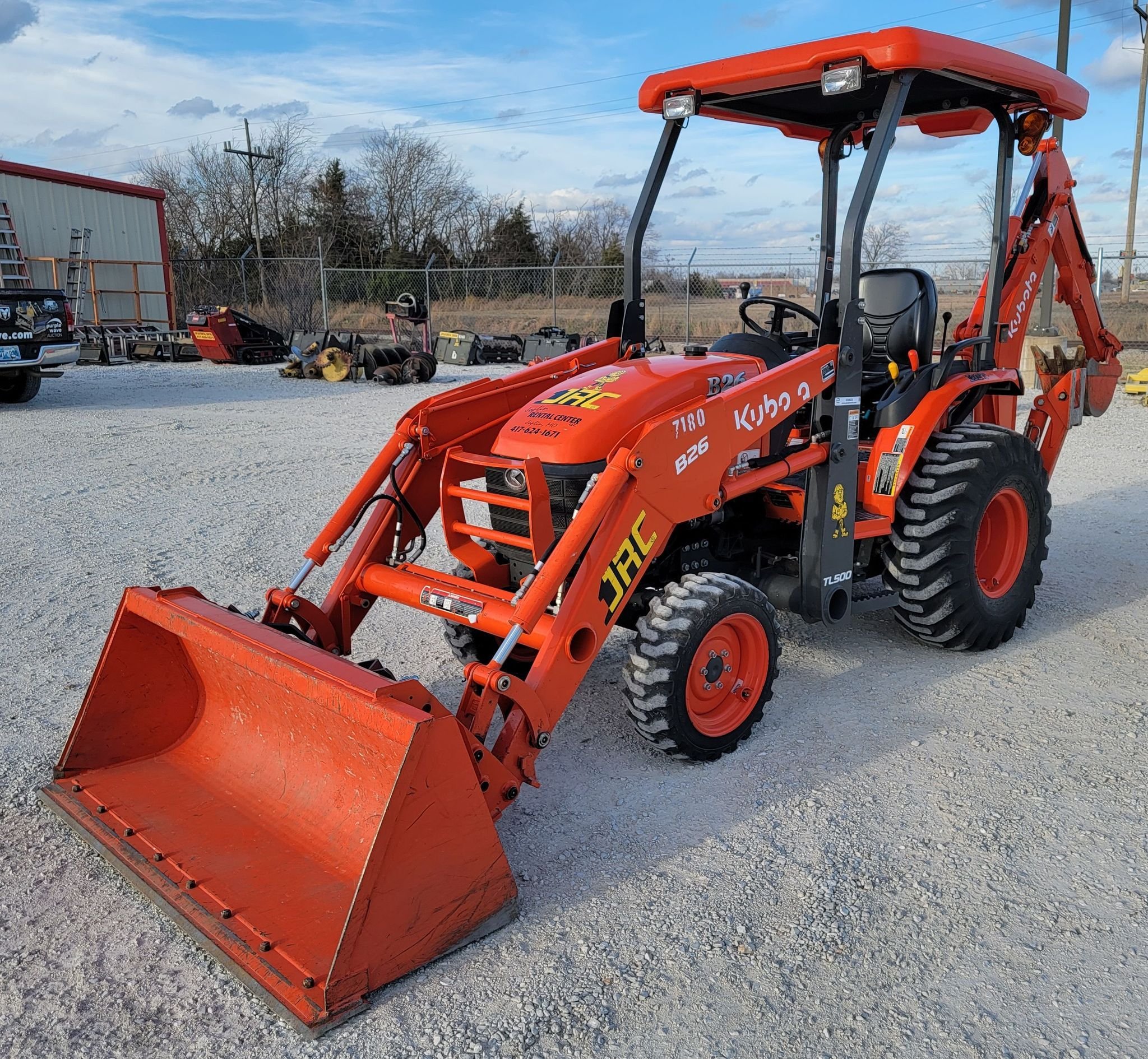 2020 Kubota B26 MFWD Tractor Loader Backhoe thumbnail 2