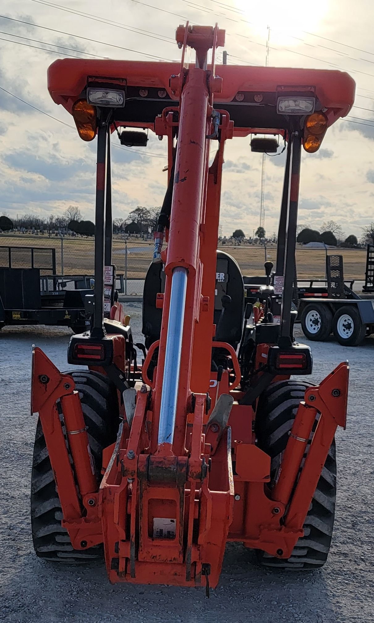 2020 Kubota B26 MFWD Tractor Loader Backhoe thumbnail 4