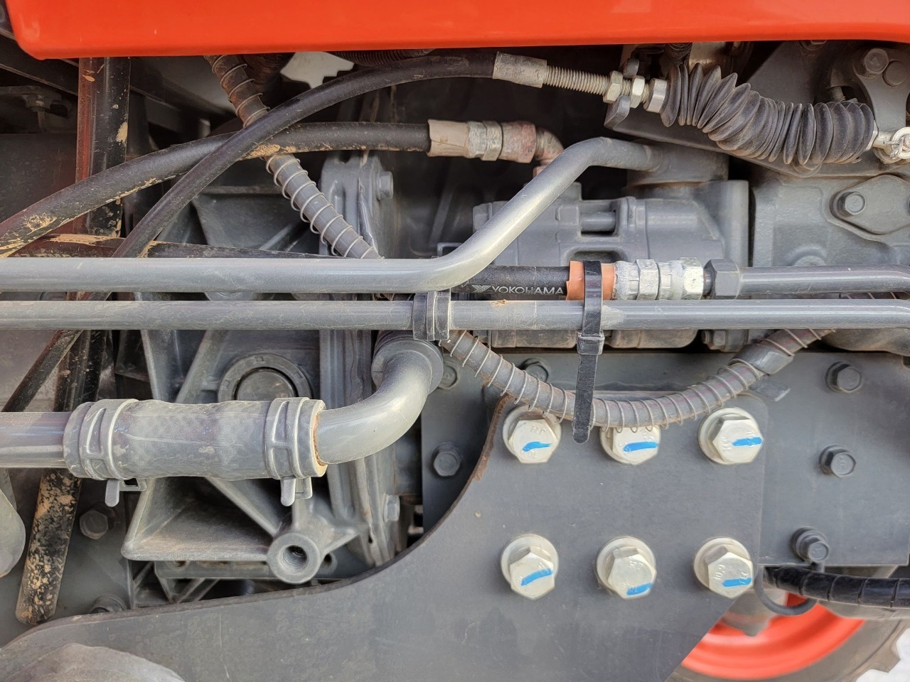 2020 Kubota B26 MFWD Tractor Loader Backhoe thumbnail 5