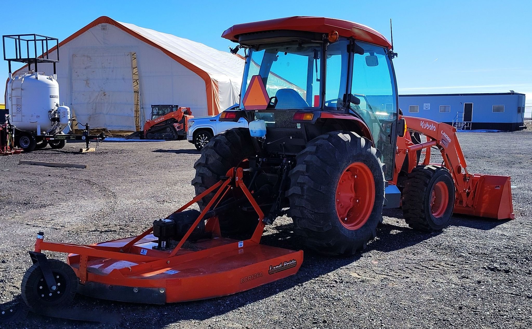 2023 Kubota MX5400HSTC MFWD Tractor thumbnail 3
