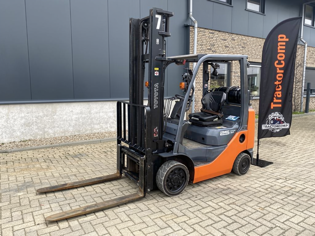 2016 Toyota 8FGCU25 - Image 1